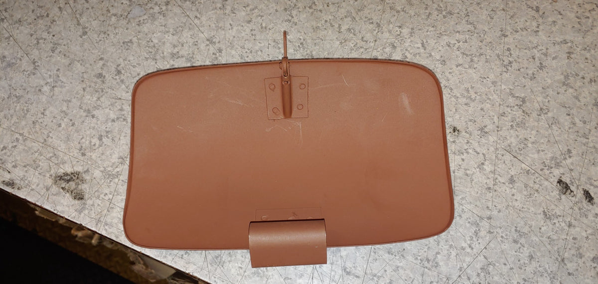 L/H COWL (GLOVEBOX) DOOR VNA/VNB/VBB; **NOS** (NO LOCK) (047427 050258)