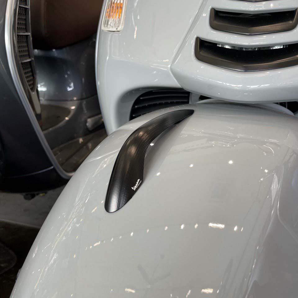 BLACK ALUMINIUM CNC FENDER CREST HOLLOW HPE STYLE GTS 300 2020-2022