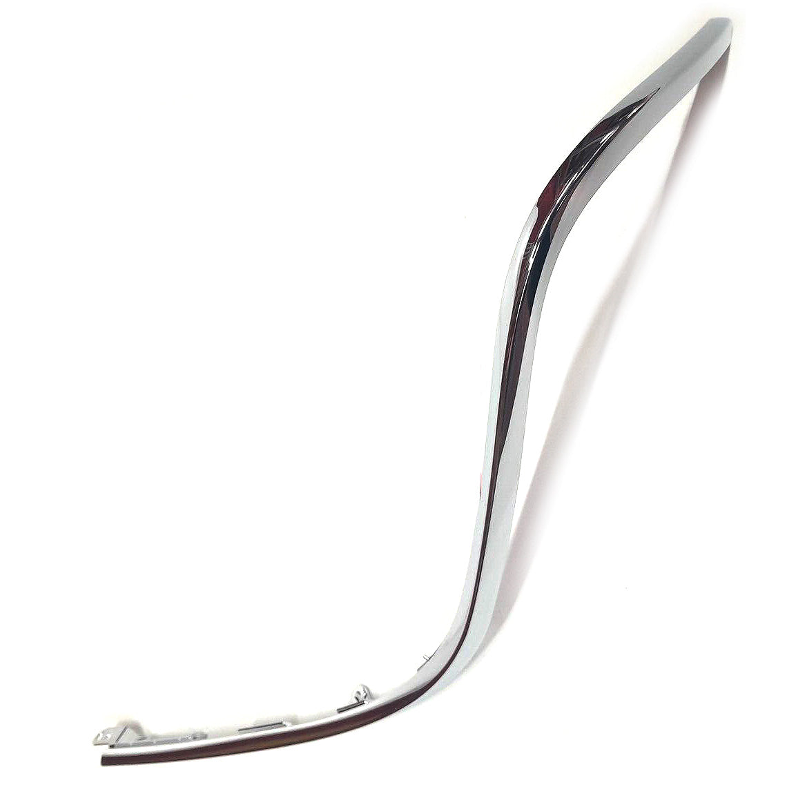 CHROME LEFT SIDE LEGSHIELD TRIM (GLOVE BOX EDGE) VESPA GTS HPE2 2023-