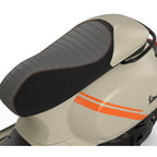 REAR SEAT/SADDLE COVER BEIGE AVVOLGENTE MATTE (Q03) GTV HPE2 2024- (1B011529000Q03)