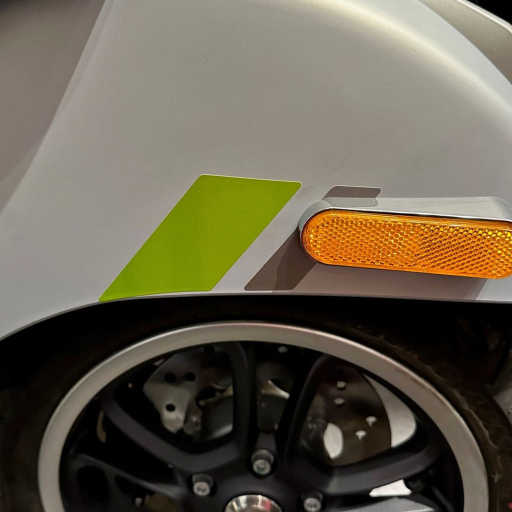 STICKER KIT GREEN/GRAY VESPA GTS SUPER TECH HPE2 2023-