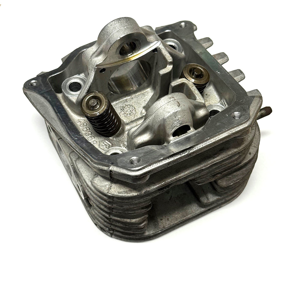 REMANUFACTURED CYLINDER HEAD 150CC LEADER VESPA ET4 2001-2005 ONLY (82647R)