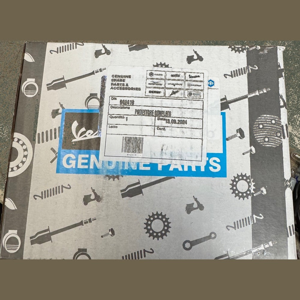 HEADLIGHT OEM VESPA LX50 LX150 VXL125  (58260R 638649 642418)