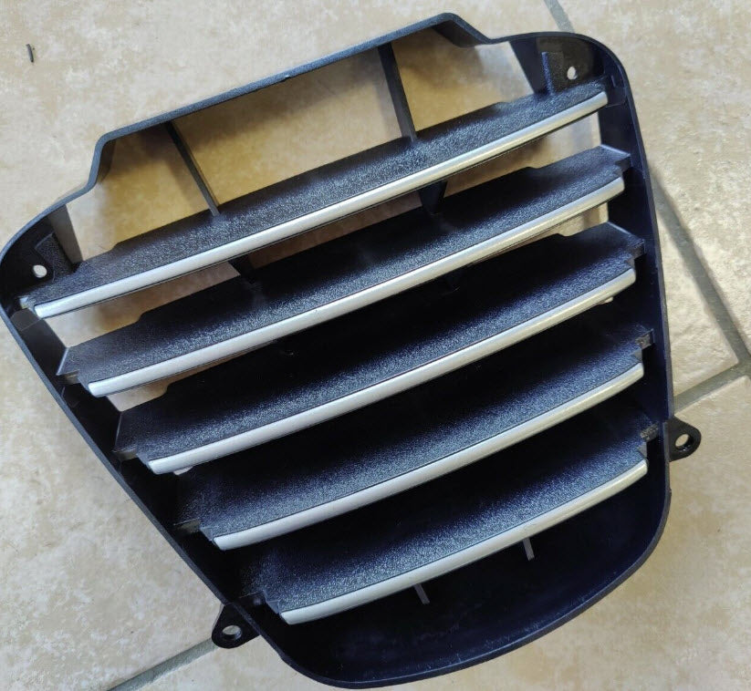 FRONT RADIATOR GRILL WITH CHROME TRIM STICKERS - MP3 250/400