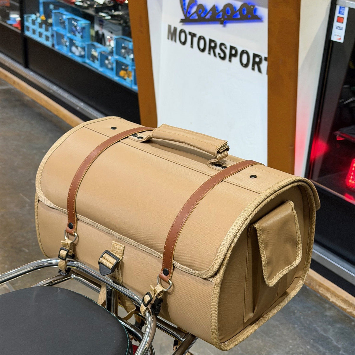 *TAN* ROLL BAG VESPA PRIMAVERA SPRINT GTS300-GTS310 **SCOOTERWEST EXCLUSIVE**