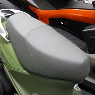 Buddy Italia Series Seat in GRAY