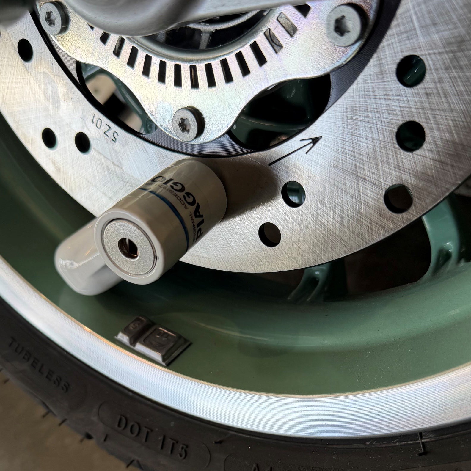 PIAGGIO ANTI-THEFT BRAKE DISC LOCK FOR GTS BV FLY TYPHOON LIBERTY