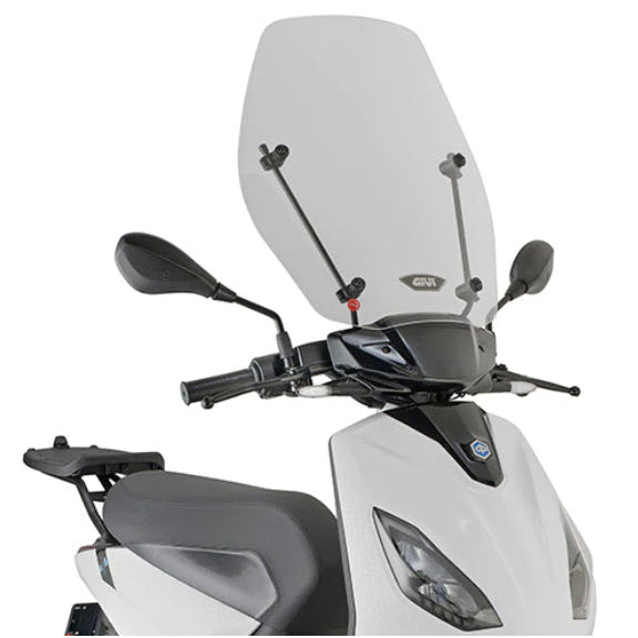 GIVI WINDSHIELD WITH MOUNTING KIT FOR PIAGGIO ONE ELECTRIC SCOOTER **CLOSEOUT**