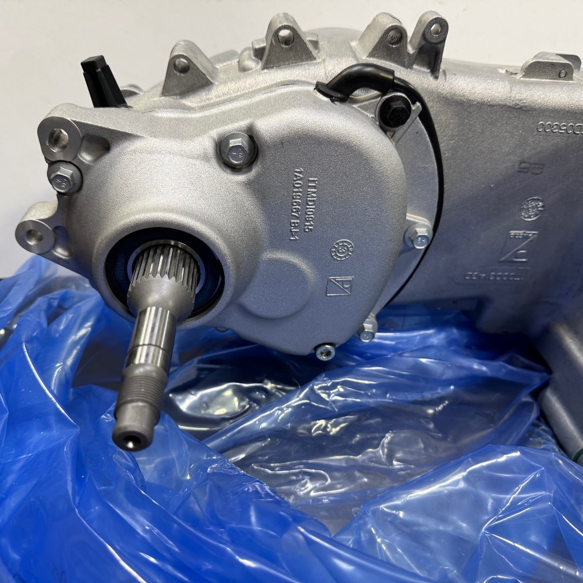 ENGINE LONG BLOCK VESPA GTS HPE2 300 E5 2023-2025 (would fit 2020-2022)