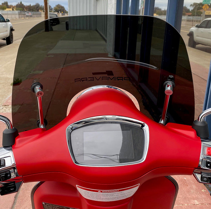**SMOKE** SMALL FLYSCREEN WINDSHIELD (17"W x 12"H)  **FACO** PRIMAVERA (WILL NOT FIT WITH USA POD TURN SIGNALS)