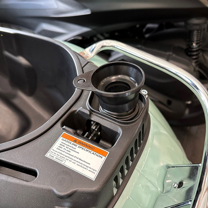 GAS FUEL FUNNEL FITS ALL MODERN VESPA & MOST PIAGGIO