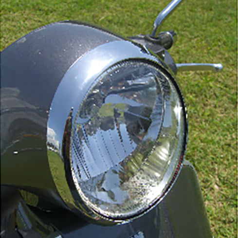 ACCESSORY CHROME HEADLIGHT RIM BEZEL VESPA GT/GTS/300 SUPER (2005-2019)
