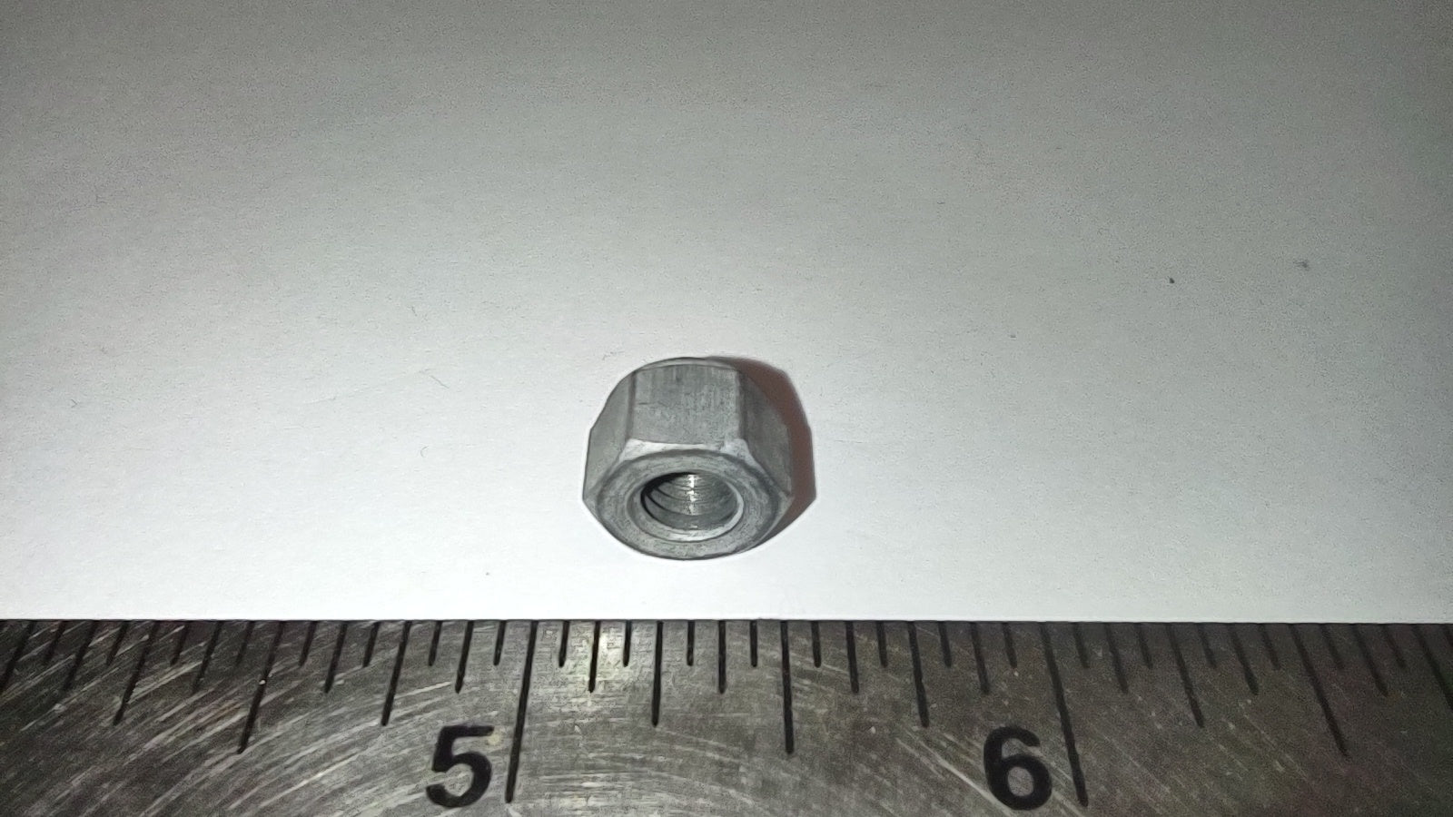 NUT STAND BOLT VS4-5