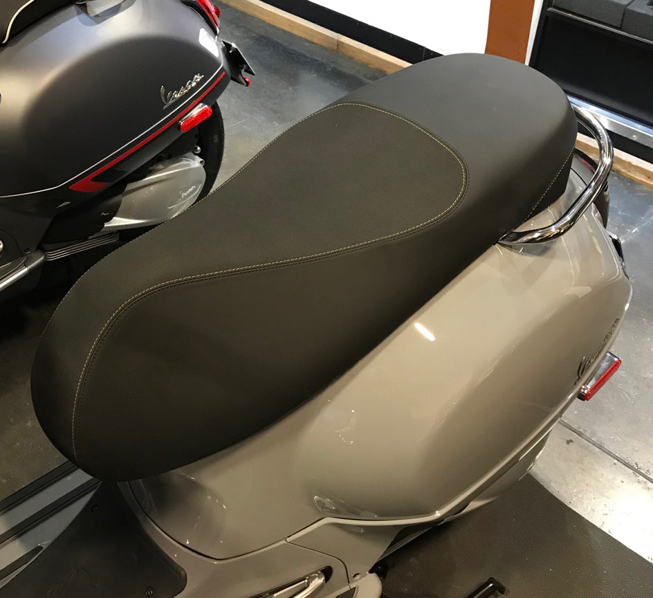 COMPLETE SEAT HPE GTS SUPERTECH 300 **DENIM TEXTURED BLACK W/YELLOW STITCHING** 2015-2020 (1B006477000C1)