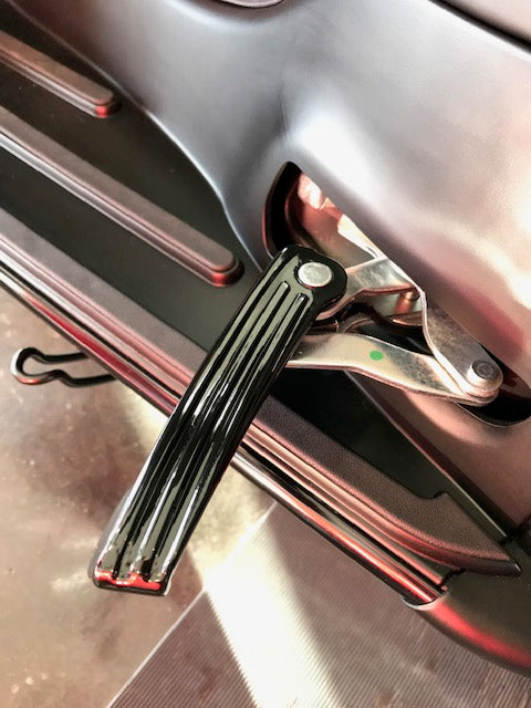 GLOSSY BLACK FOOT PEGS NOTTE (PAIR) VESPA GT/GTS/SUPER/GTV/HPE GTS310