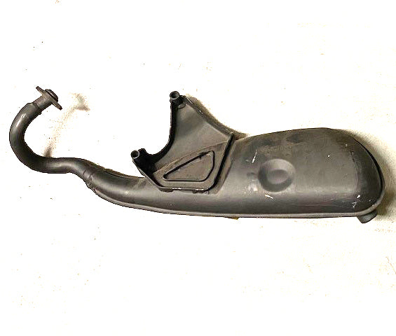 EXHAUST MUFFLER FOR ET2 50 CARBURETED AND OTHER PIAGGIO 2 STROKE ENGINES (NO HEAT SHIELD)