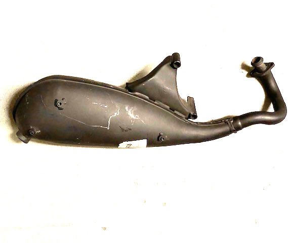 EXHAUST MUFFLER FOR ET2 50 CARBURETED AND OTHER PIAGGIO 2 STROKE ENGINES (NO HEAT SHIELD)