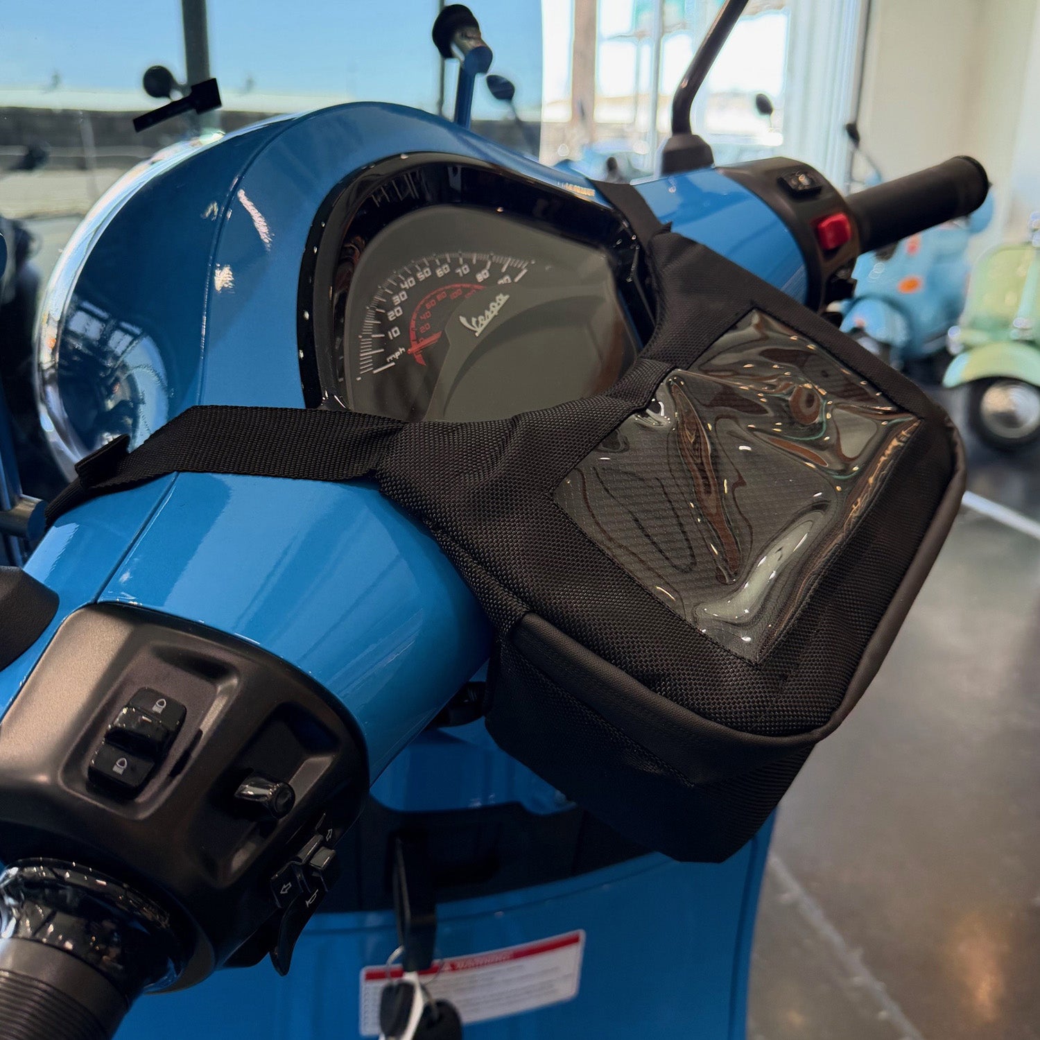 VESPA MOTORSPORT HANDLEBAR BAG WITH PHONE HOLDER  **SCOOTERWEST EXCLUSIVE**