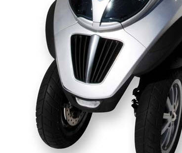 LOWER SHIELD-MP3 250 BLACK PLASTIC