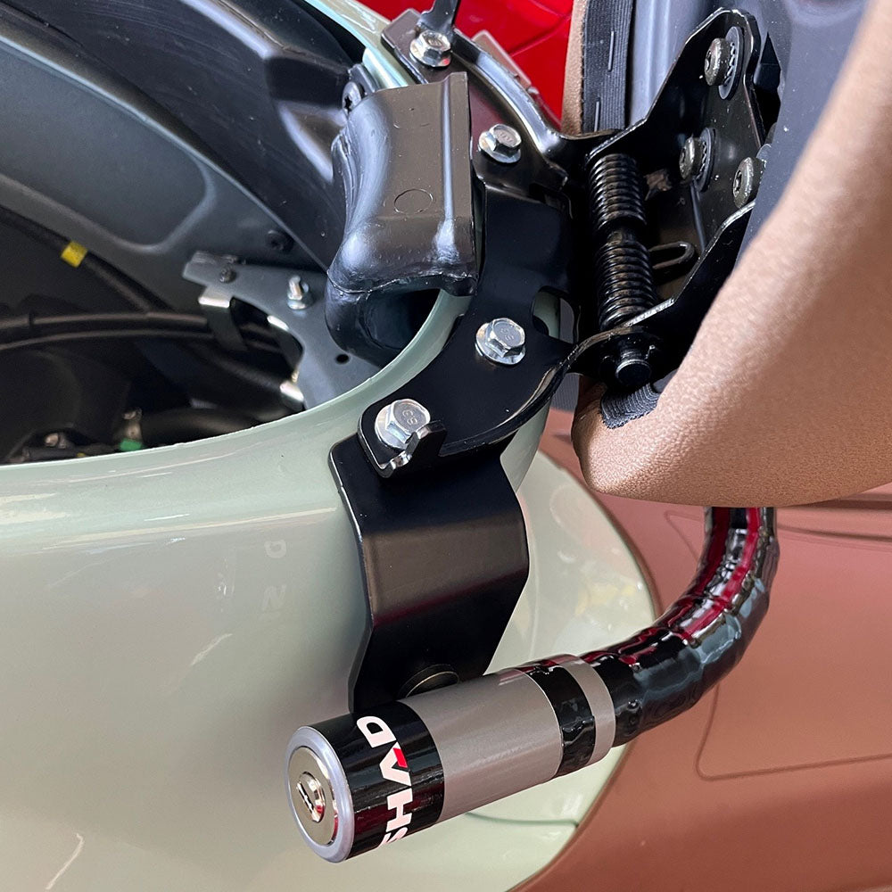 SHAD HANDLE BAR LOCK WITH SERIES 2 CHAIN PRIMAVERA & SPRINT 50-150 (V0PR19SC + C0S205H)