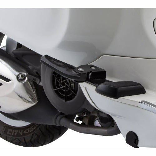 *BLACK* FOLD-OUT ALUMINIUM PASSENGER FOOT PEGS VESPA PRIMAVERA SPRINT (MV8272B)