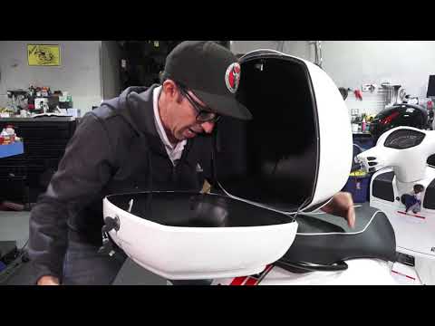 GTS Original Vespa Top Case Shiny Black (GTS Super 300)