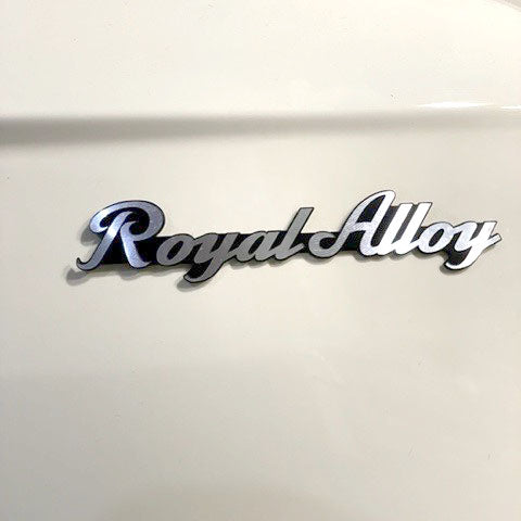 ROYAL ALLOY SCRIPT BADGE (GT150)