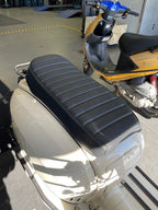 LOW PROFILE SINGLE SADDLE SEAT BLACK ROYAL ALLOY