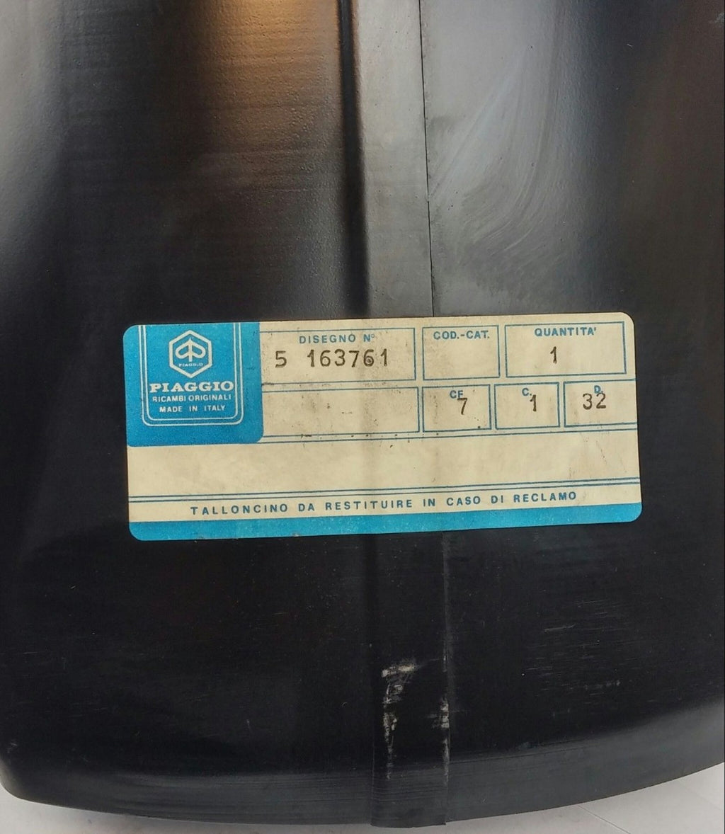 FRONT FENDER ORIGINAL PIAGGIO FITS VESPA VBX P150S FOR INDONESIAN MARKET  **CLEARANCE**
