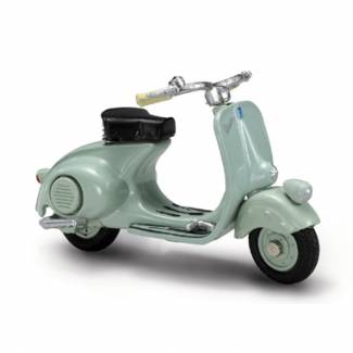 Vespa History 1946 Scooter Toy 1:32 Scale